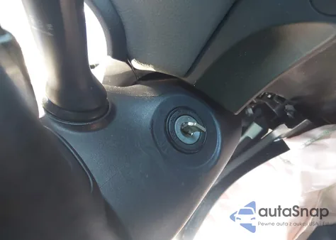 2015 Toyota Yaris Le z USA, uszkodzony, nr VIN VNKKTUD32FA038531